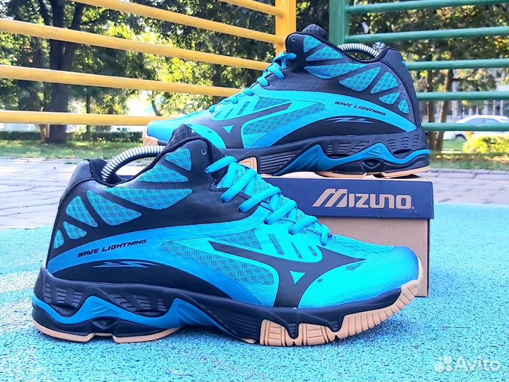 Кроссовки Mizuno волейбольные