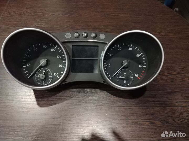 Щиток приборов на мерседес мл 164