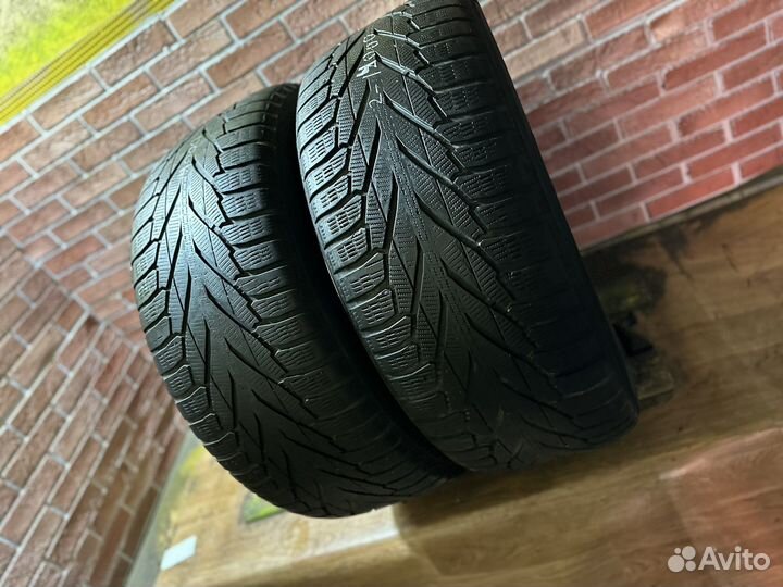 Nokian Tyres Hakkapeliitta R2 SUV 275/50 R20 113R