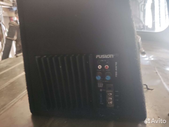 Активный сабвуфер