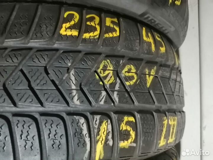 Pirelli Winter Sottozero 3 235/45 R19