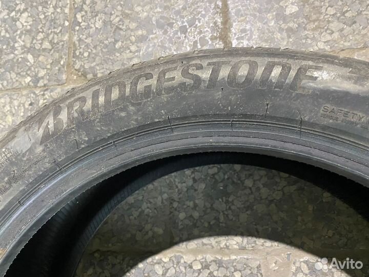 Bridgestone Alenza 001 245/45 R20 и 275/45 R20 103W