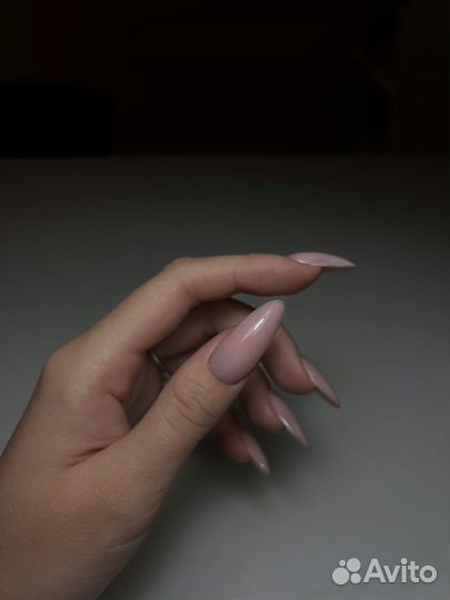 Маникюр и педикюр с покрытием