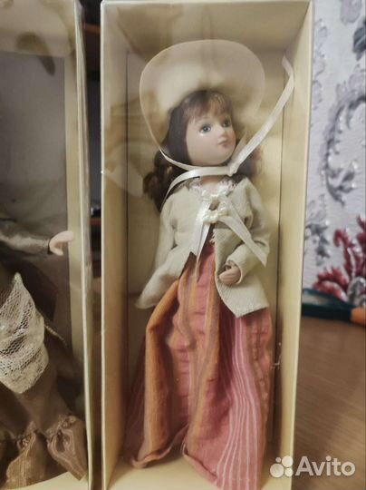 Кукла фарфоровая коллекционная