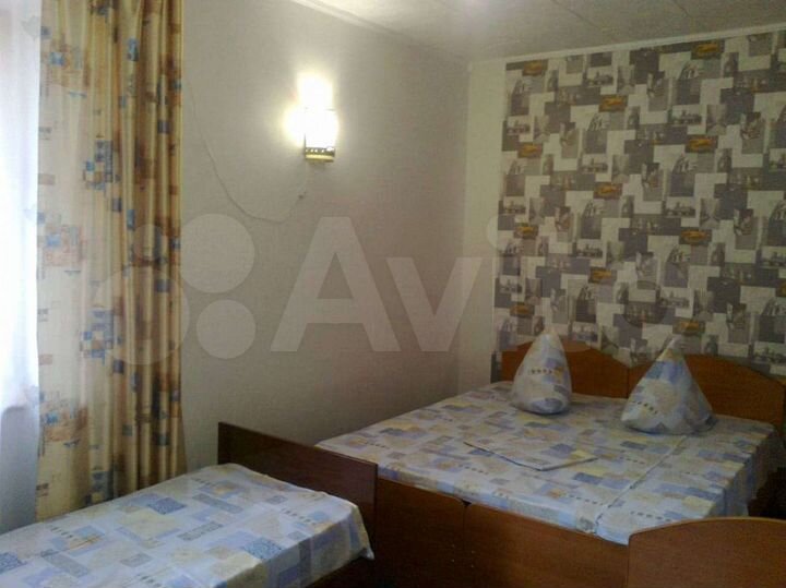 Комната 24 м² в 5-к., 1/1 эт.