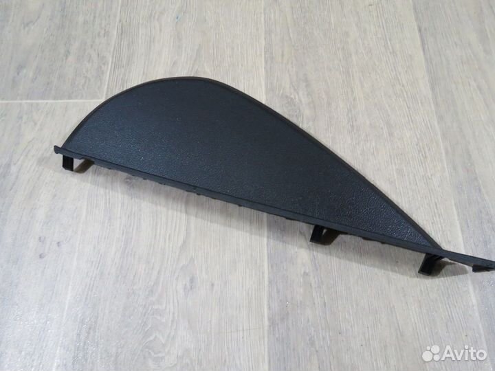 Накладка торпедо левая Kia Rio 4