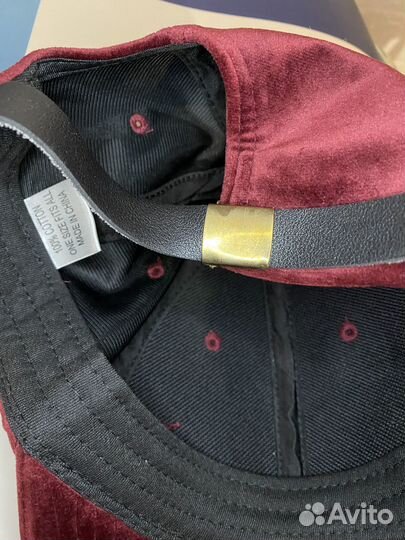 Кепка бархатная бордовая
