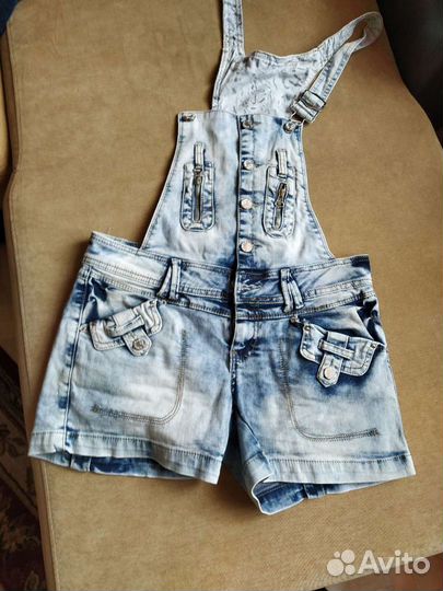 Комбинезон джинсовый