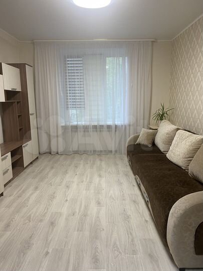 2-к. квартира, 55 м², 2/4 эт.