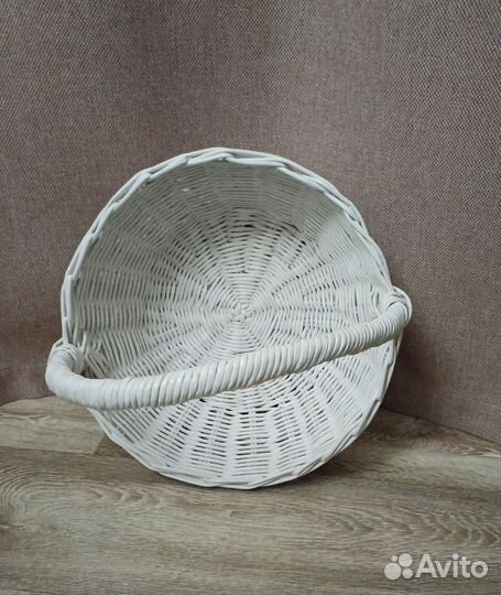 Корзина плетеная с ручкой большая