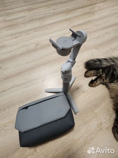 Стабилизатор DJI4 Osmo Mobile 4