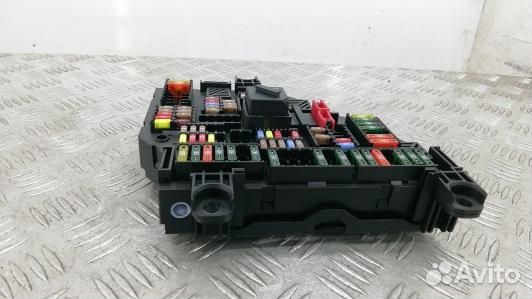 Блок предохранителей BMW 5 F10/F11 (3BA09M101)