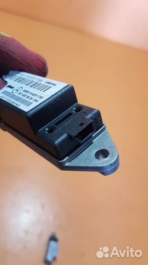 Датчик удара на Mercedes W210 E-class