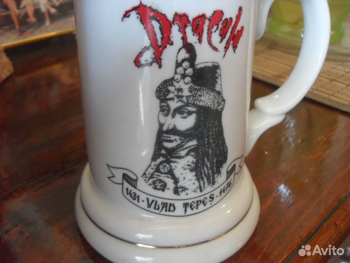 Пивная фарфоровая кружка