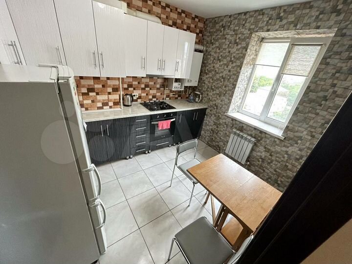 1-к. квартира, 42 м², 8/12 эт.