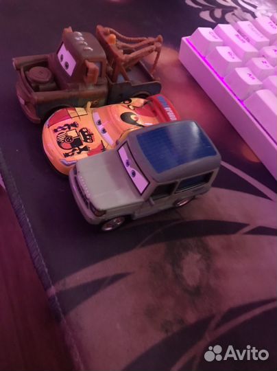 Машинки из мультфильма тачки