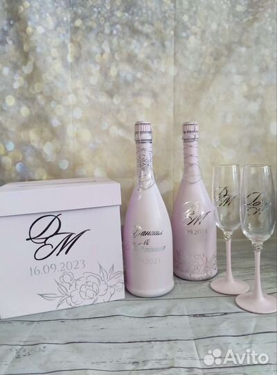 Свадебные фужеры и шампанское