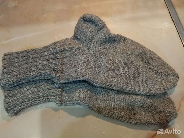 Шерстяные носки ручной вязки