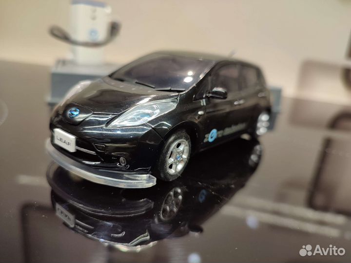 Nissan Leaf (RTR kyosho mini-z Lit)
