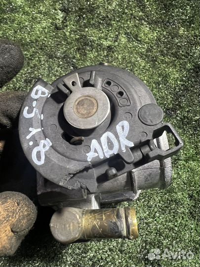 Дросельная заслонка Volkswagen Passat B5 1.8 ADR