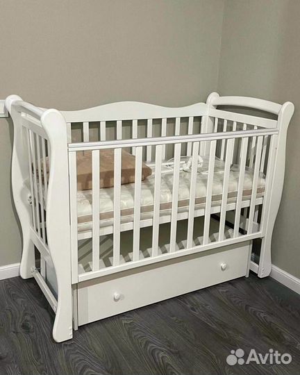 Кроватка детская Julia1