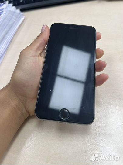 Телефон iPhone 6s 64