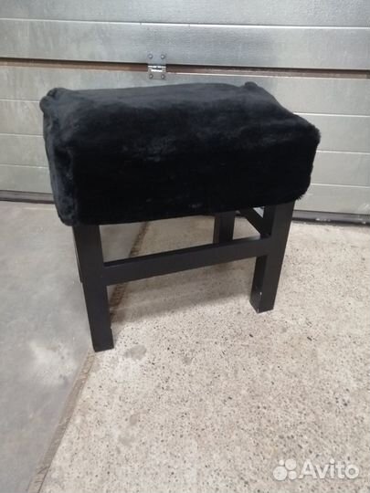 Банкетка для игры на фортепьяно