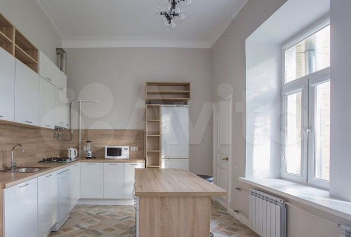 Комната 19 м² в 4-к., 4/6 эт.