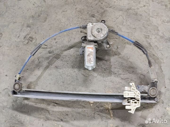 Электростеклоподъемник правый Peugeot 406