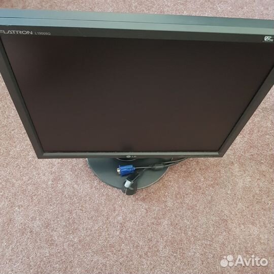 Монитор LG 19 дюймов