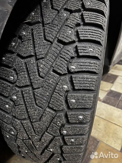 Pirelli Ice Zero 235/45 R19 99H