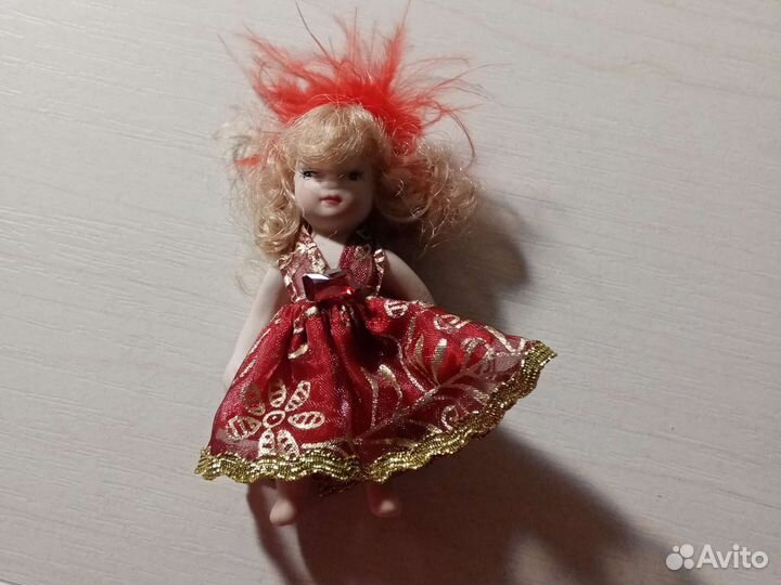 Фарфоровые куклы