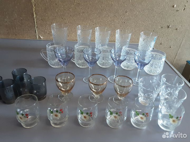 Стаканы, рюмки цветное стекло, хрусталь