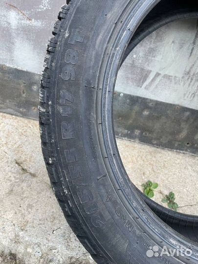 Tigar Ice 215/55 R17 98E