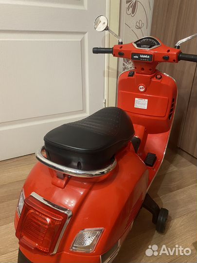 Детский электрический скутер