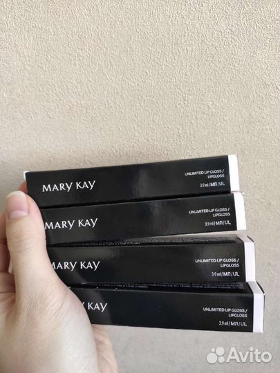 Блеск для губ с витамином С и Е Mary Kay