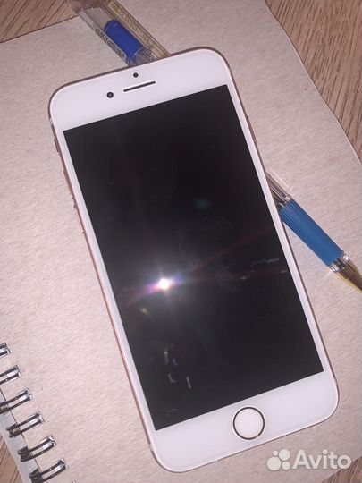 Телефон iPhone 7