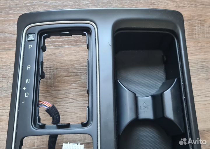 Панель центральной консоли Kia Sorento 3 Prime UM