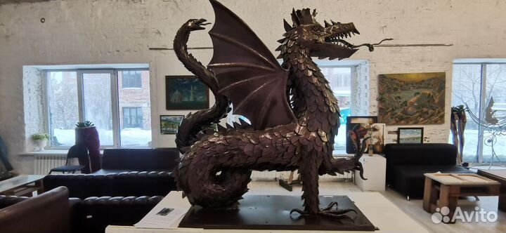 Скульптура зилант оригинал