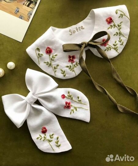 Бантик с вышивкой ручной работы