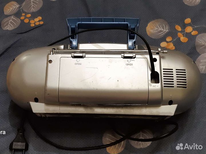 Кассетный магнитофон