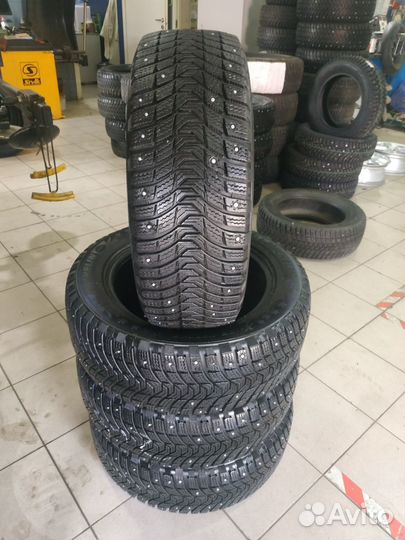 Michelin Latitude X-Ice North 3 215/60 R17