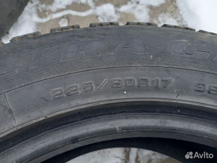 Goodyear UltraGrip 2.25/60 R17 99