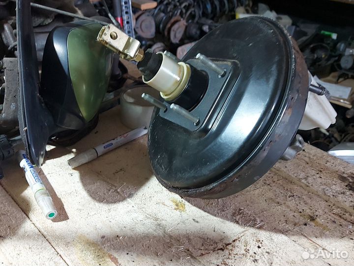 Вакуумный усилитель тормозов Toyota Yaris P1 2001