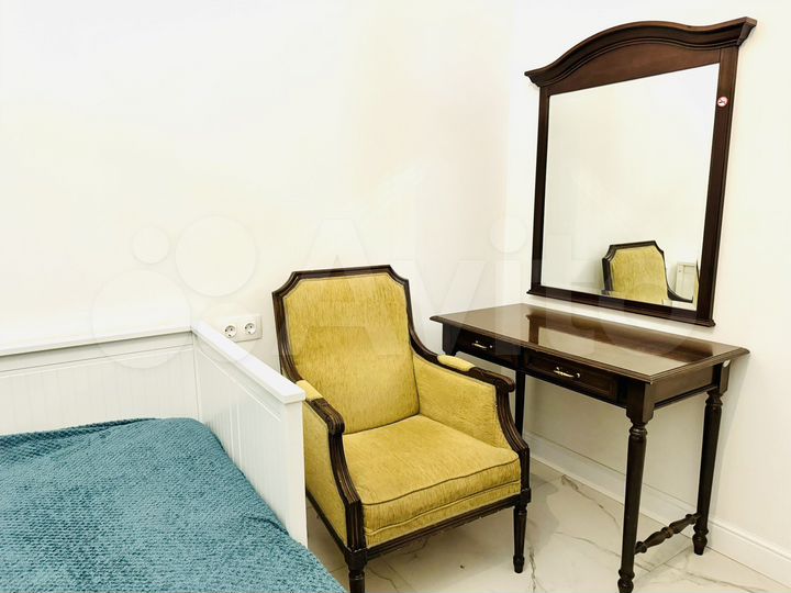 2-к. квартира, 77 м², 1/10 эт.