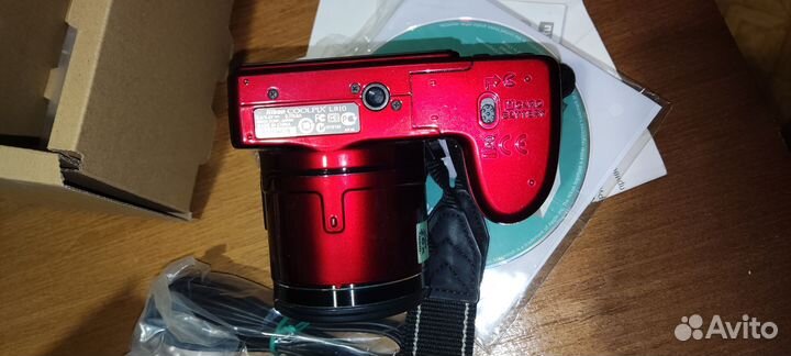 Цифровой фотоаппарат Nikon CoolPix L810, красный