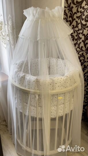 Детская кроватка круглая, овальная с маятником