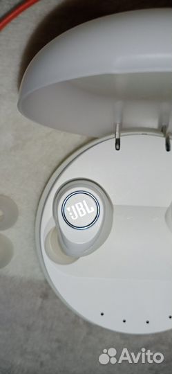 Беспроводные блютуз наушники jbl free x
