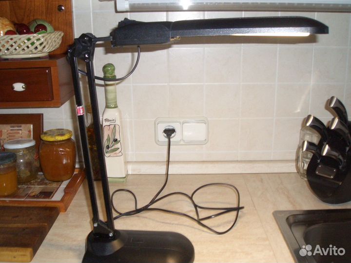 Настольная лампа