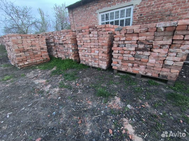 Кирпич красный полнотелый бу